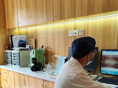 -上海仁爱医院口腔科 · 种植