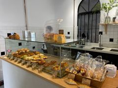 面包甜点陈列柜-怪 kafe.