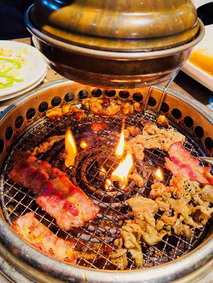 火炉火自助餐(枫蓝国际店)-"在北京西直门向北的那条主干道,向北500.