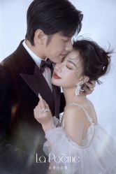 -乐派诗婚纱摄影