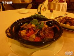 鱼头煲-七仙岭君澜度假酒店·桃源小馆中餐厅