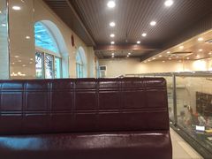 卡座-粤潮牛肉火锅店(江南大道店)