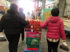 -上海龙吴水胜海发市场