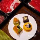 康德莱酒店里的火锅自助餐