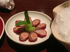 鹅肝酿鸽蛋-湖滨28中餐厅·西湖宴·杭州君悦酒店