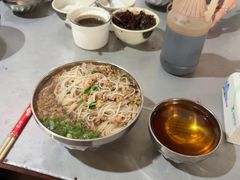 -正宗杨记普洱酸醋米线(总店)