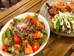 烟熏三文鱼藜麦沙拉-The Good Place好地方·Brunch·coffee(国贸店)