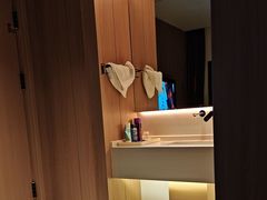 -涨巢·潮玩水疗局