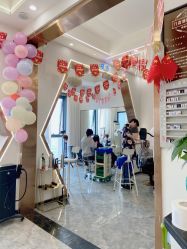 -V8潮牌·接发烫染连锁