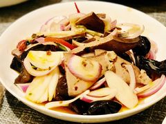 洋葱拌猪肝-三姐妹饺子(东木头市店)