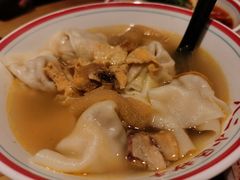 -八二小区抄手(龙湖上城天街店)