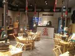 大堂-么肆烤肉·中式自助·烤肉大排档(街道口季佳PAI店)