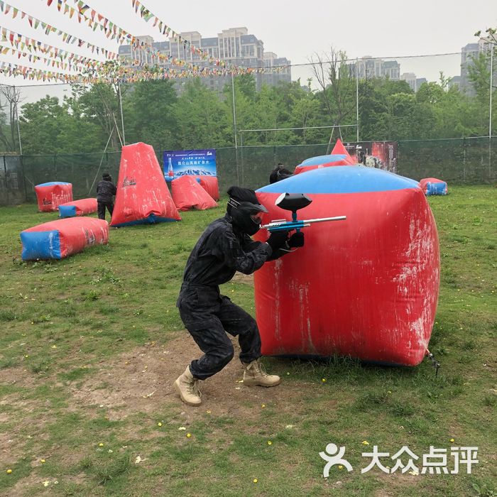 顾村公园彩弹真人cs射击俱乐部