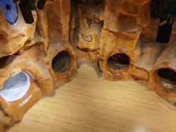 -探洞工场(丹尼斯7天地店)