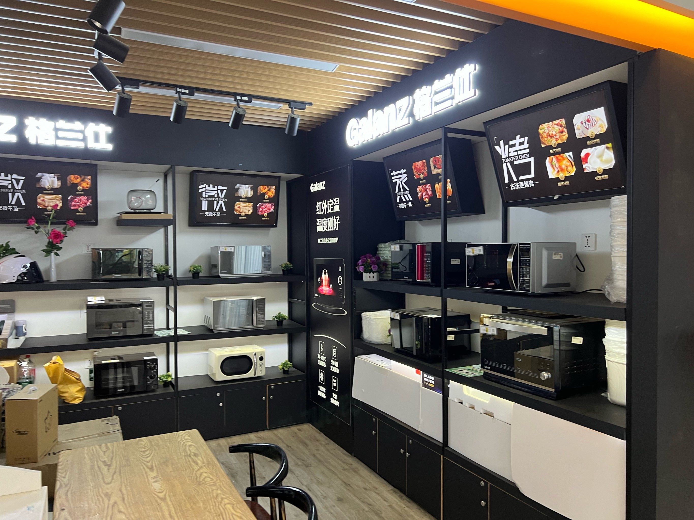 竟博电竞下载郑欣宜孤单痛哭母亲墓前，暴瘦变形与亲情的淡漠交叉(郑欣宜现正在)