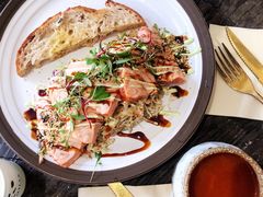烤三文鱼沙拉-O'mills Sourdough Bakery&Bistro(永嘉路店)