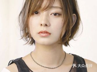 日系啵啵头嘴角短发发型