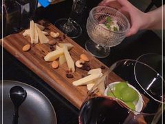 -wineapp葡萄酒餐吧(外滩金融中心店)