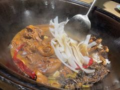 -万里闯关东铁锅炖菜馆(高新旗舰店)
