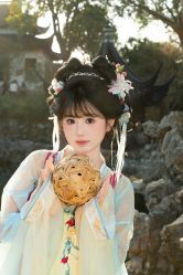 -一揽芳华汉服旗袍体验馆(拙政园店)