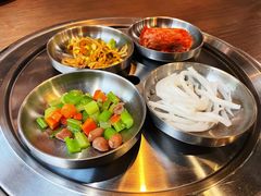 香猪坊餐前小菜-香猪坊韩国烤肉专属门店(魏公村店)