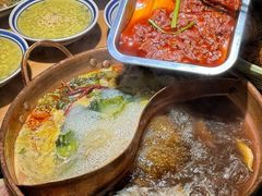 -洱火云南酸菜牛肉火锅(石景山当代商城店)