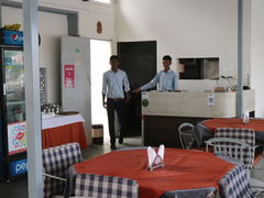 -Lake Shore Hotel & Restaurant