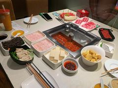 -海底捞火锅鲜切牛肉主题店(长寿路店)
