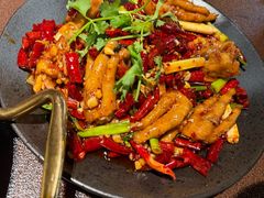 -曼听小寨海鲜烧烤·大连辣炒大王(盖州街店)
