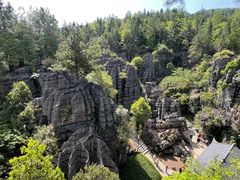 -梭布垭石林景区