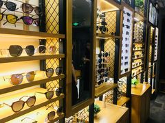 -LOGO眼镜·蔡司品牌折扣店(龙华清湖店)