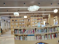 -漕河泾街道图书馆(漕河泾社区文化活动中心店)