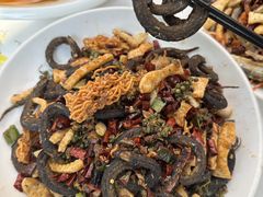 -丹水桥地锅鱼·翘嘴鲌·地方特色全鱼宴(丹江口大坝店)