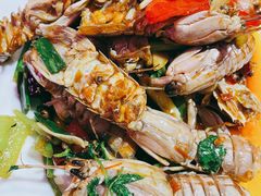 -蚝堡海鲜·威海菜·海肠捞饭·烧烤·亚洲吃蚝公司(幸福门店)