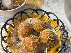 芋泥咸蛋黄流沙丸子-成都瓜串串(华强北店)