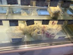 面包甜点陈列柜-白玉兰食品甜凤店(合生汇店)