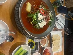 -喇喇排骨火锅·传统韩式脊骨汤(望京西园总店)