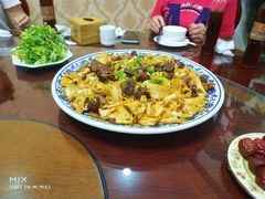 -壹阁胡羊焖饼(特色小吃街店)