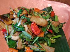 -云海肴·汽锅鸡·云南菜(天山百盛优客店)