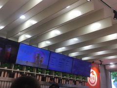 等位区-CoCo都可(湖滨银泰店B区店)
