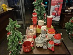 零售区-星巴克(南宁民歌湖店)