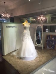 -LANYI COUTURE高级婚纱礼服改衣店