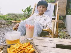 -亮河湾山庄