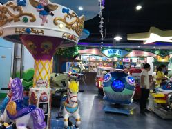 -利奥梦幻主题乐园(爱琴海购物公园店)