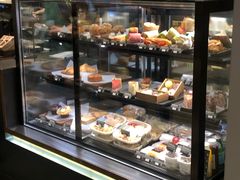 面包甜点陈列柜-星巴克臻选(北京银泰店)