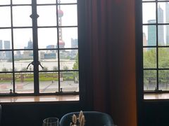 靠窗位-YUE·6·西式融合餐厅(外滩六号店)