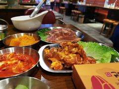 韩式腌王猪排-·缸桶屋·韩式牛肋条自助烤肉(西湖D11店)