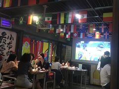 -龙巢盱眙龙虾·牛蛙·烧烤宵夜(八卦岭店)