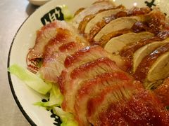 烧鹅拼叉烧饭-吾家香港烧腊专门店