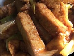 -鲁南仔·滕州炒鸡(经三路店)